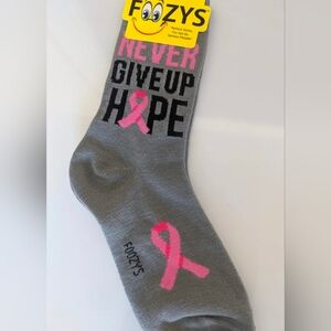 Foozys Never Give Up Hope Cancer Socks Gray New